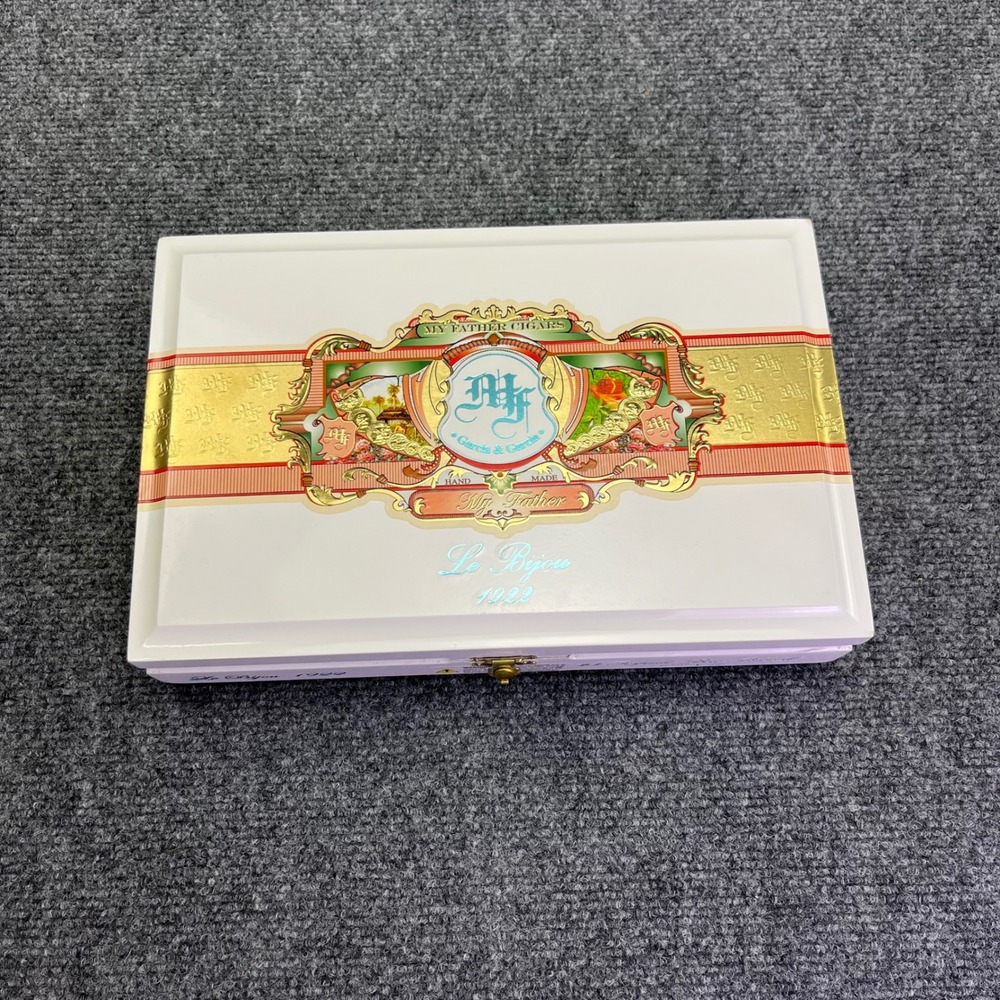 My Father Cigars Le Bijou 1922 Empty Wooden Box White Gold Ornate Torpedo Presse